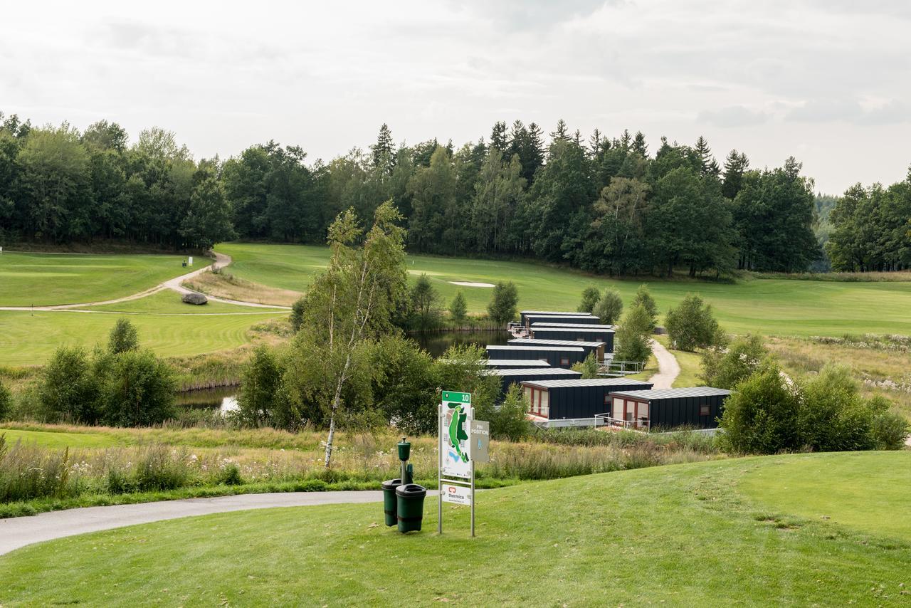 Hausboaty Ypsilon Golf Liberec Hotel Fojtka Eksteriør billede
